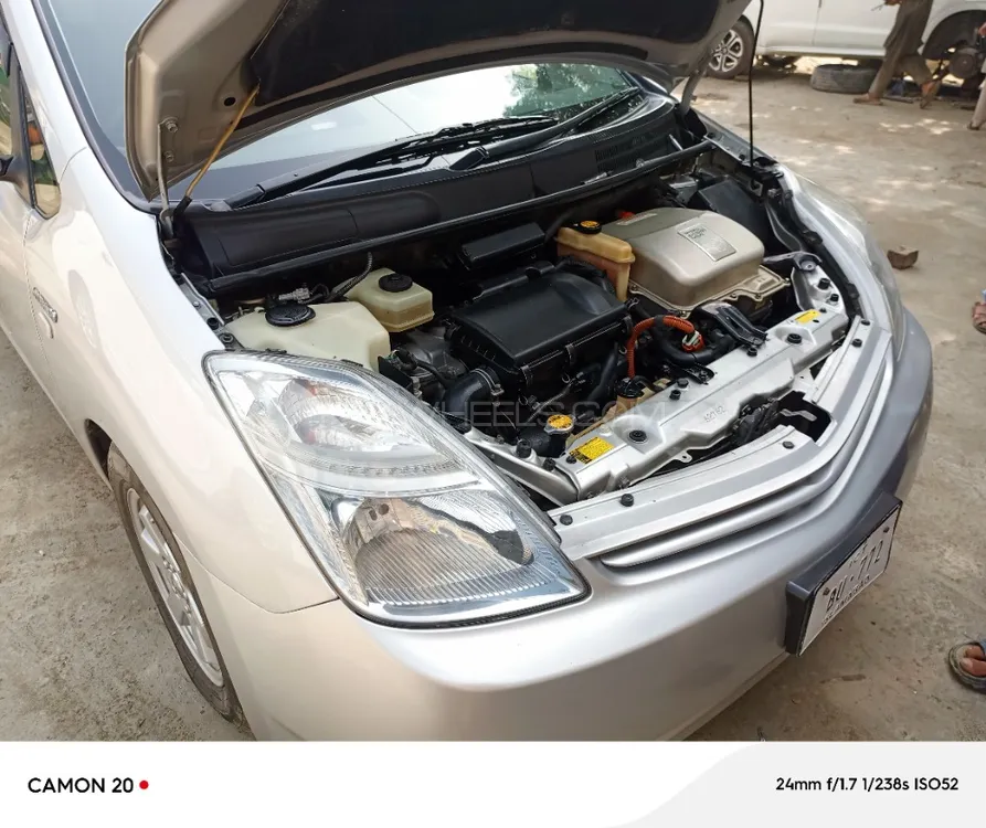 Toyota Prius 2010 for Sale in Risalpur Image-1