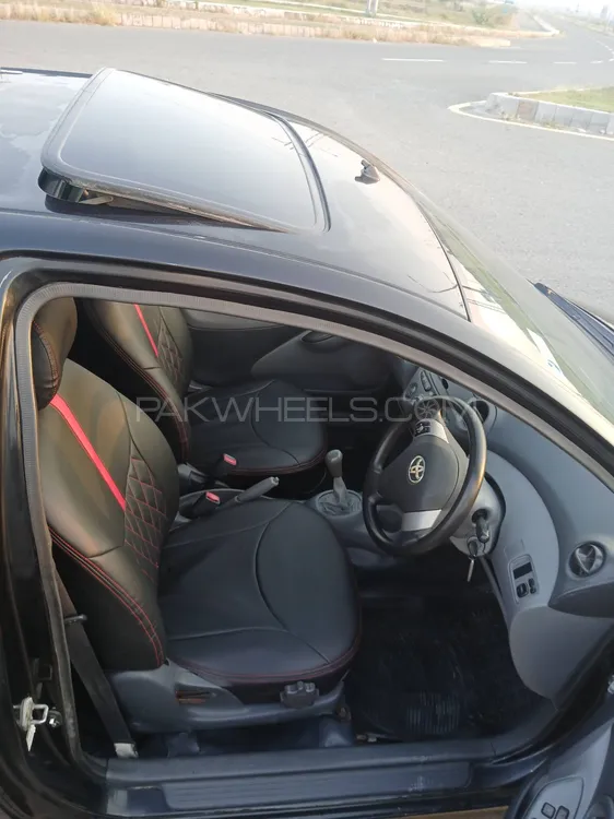 Toyota Vitz 1999 for Sale in Lahore Image-1