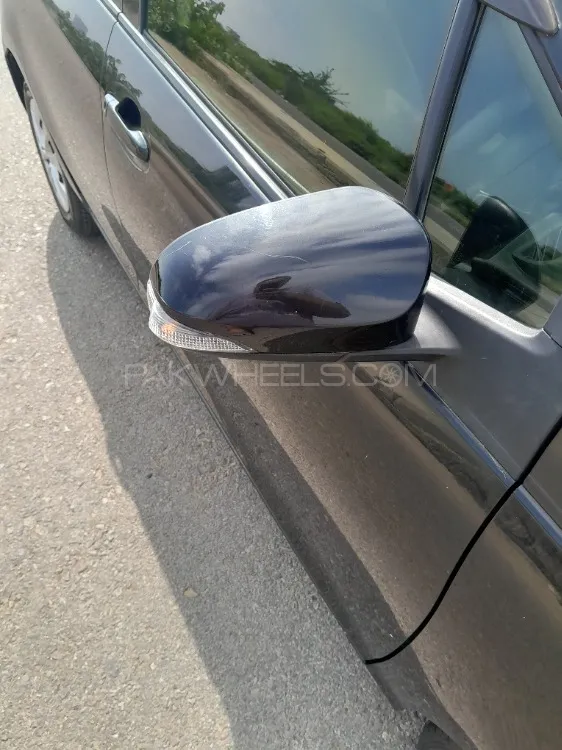Toyota Vitz 2013 for Sale in Karachi Image-1