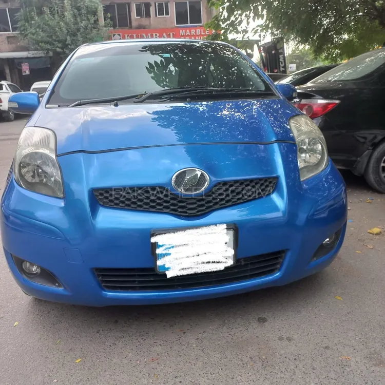 Toyota Vitz 2010 for Sale in Islamabad Image-1