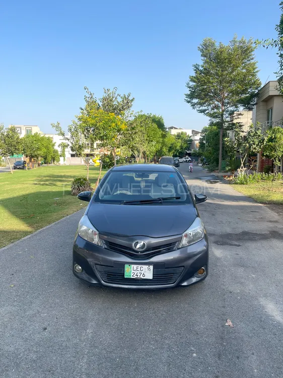 Toyota Vitz 2012 for Sale in Lahore Image-1
