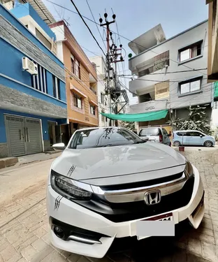 Honda Civic Oriel 1.8 i-VTEC CVT 2020