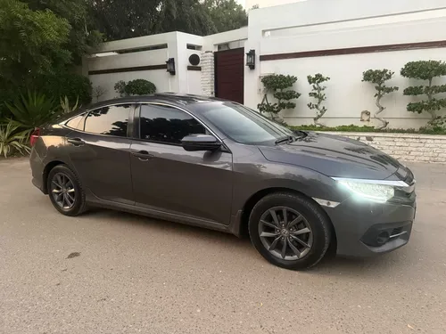 Honda Civic Oriel 1.8 i-VTEC CVT 2021