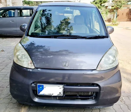 Honda Life F 2006