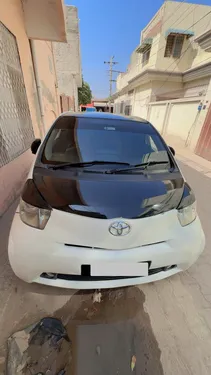 Toyota iQ 100G Go 2012