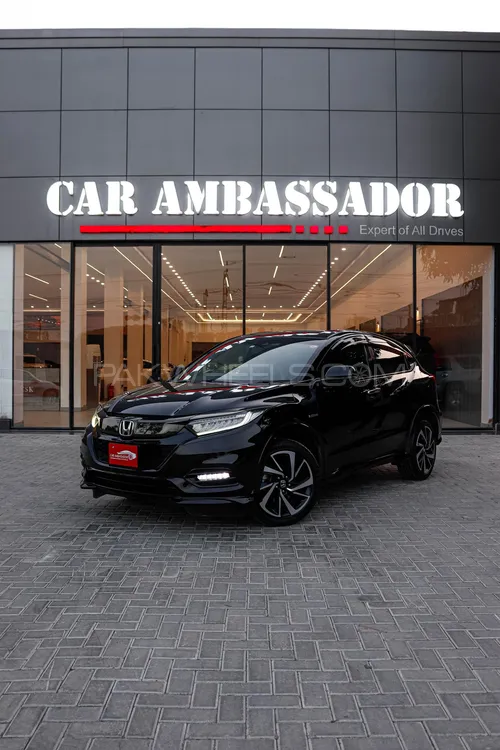 Honda Vezel 2018 for Sale in Islamabad Image-1