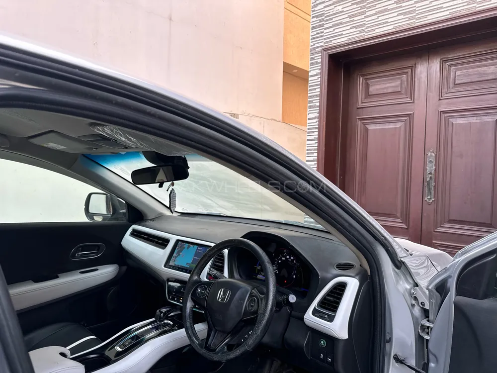 Honda Vezel 2014 for Sale in Karachi Honda Vezel 2014 for Sale in Karachi Image-16