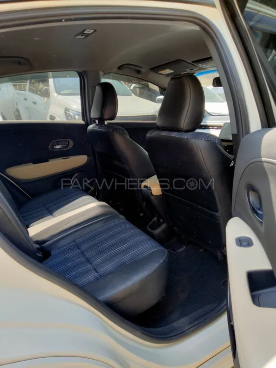 Honda Vezel 2016 for Sale in Karachi Honda Vezel 2016 for Sale in Karachi Image-8