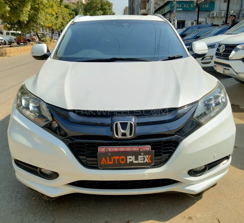Honda Vezel 2016 for Sale in Karachi Honda Vezel 2016 for Sale in Karachi Image-3