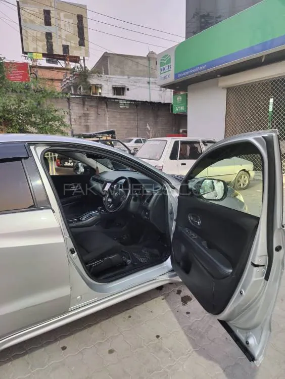 Honda Vezel 2014 for Sale in Islamabad Honda Vezel 2014 for Sale in Islamabad Image-3