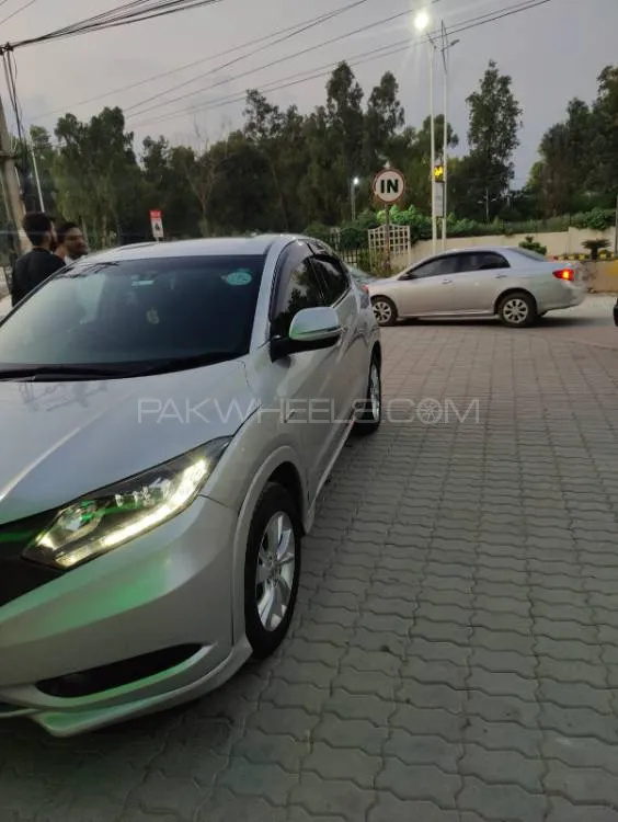 Honda Vezel 2014 for Sale in Islamabad Honda Vezel 2014 for Sale in Islamabad Image-16
