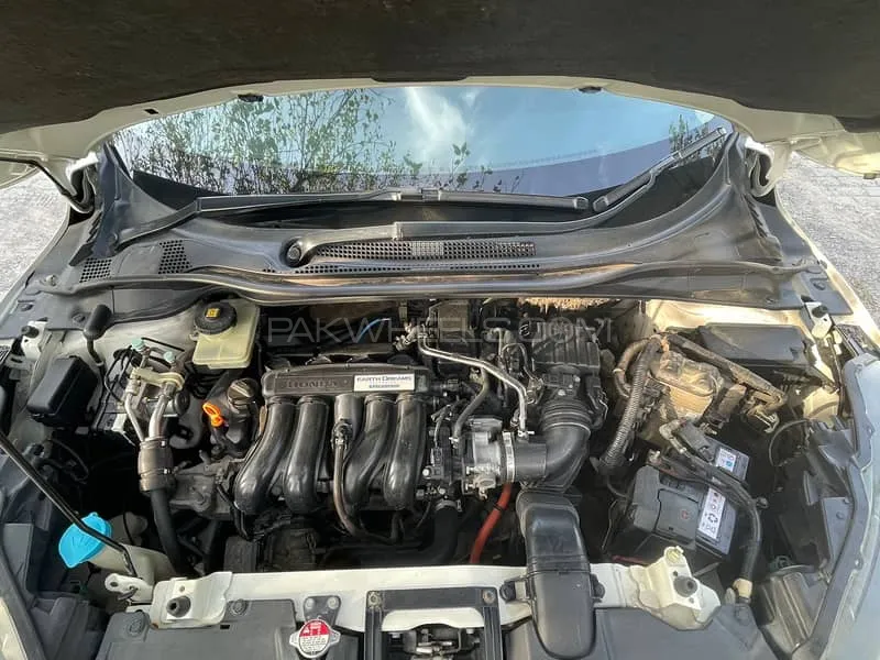 Honda Vezel 2017 for Sale in Islamabad Honda Vezel 2017 for Sale in Islamabad Image-9