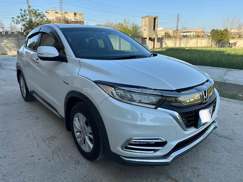 Honda Vezel 2018 for Sale in Islamabad Image-1