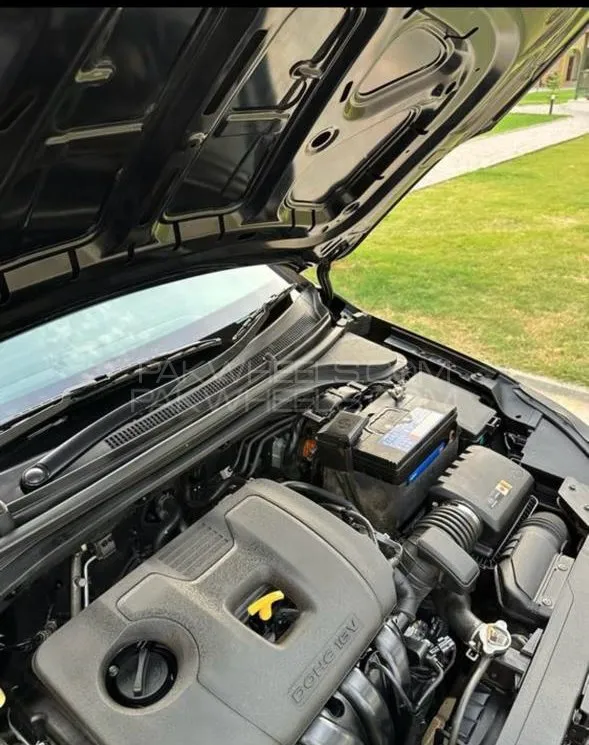Hyundai Elantra 2021 for Sale in Karachi Image-1