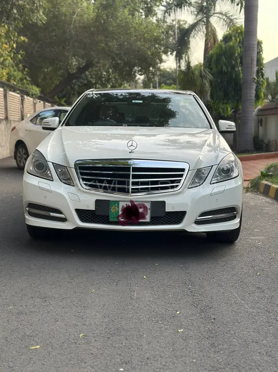 Mercedes Benz E Class 2010 for Sale in Lahore Image-1