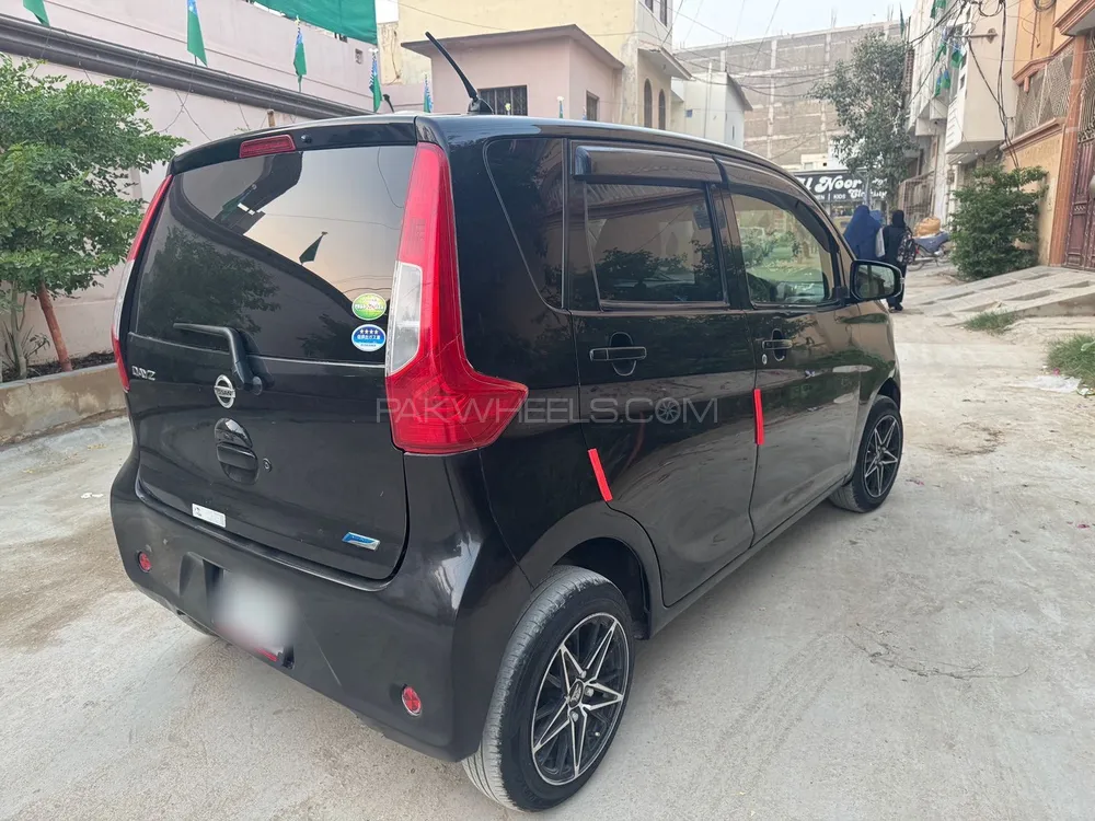 نسان ڈیز 2016 for Sale in کراچی نسان ڈیز 2016 for Sale in کراچی Image-4