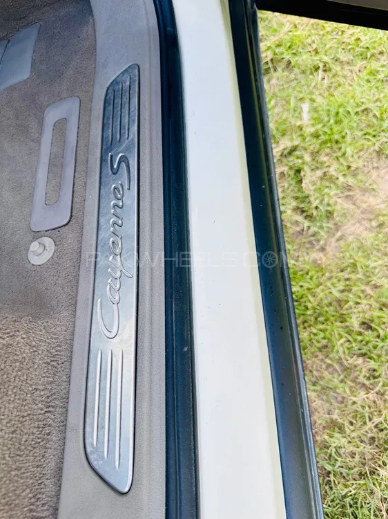 پورشے کائین 2011 for Sale in فیصل آباد پورشے کائین 2011 for Sale in فیصل آباد Image-16