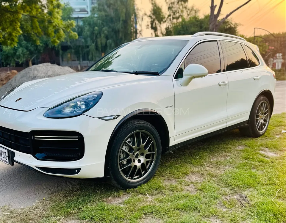 پورشے کائین 2011 for Sale in فیصل آباد پورشے کائین 2011 for Sale in فیصل آباد Image-7