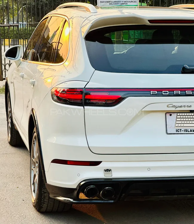 پورشے کائین 2011 for Sale in فیصل آباد پورشے کائین 2011 for Sale in فیصل آباد Image-5