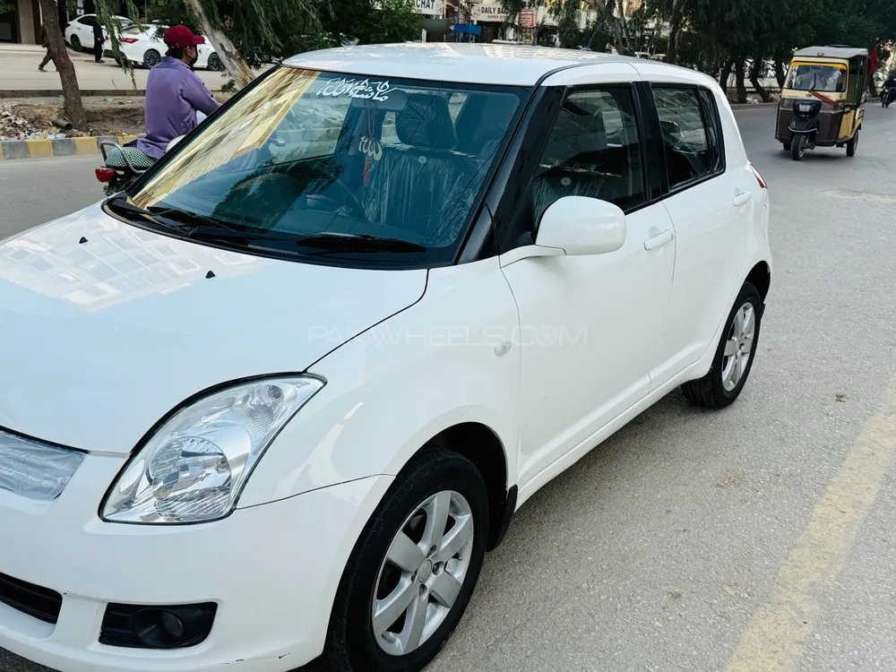 Suzuki Swift 2018 for Sale in Hyderabad Image-1