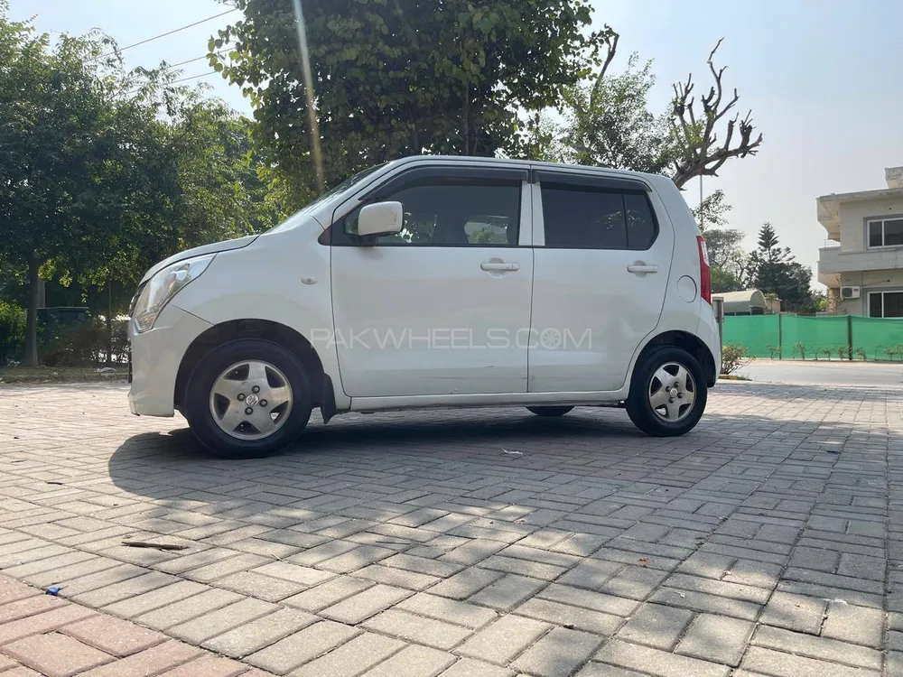 سوزوکی ویگن آر 2013 for Sale in اسلام آباد سوزوکی ویگن آر 2013 for Sale in اسلام آباد Image-14
