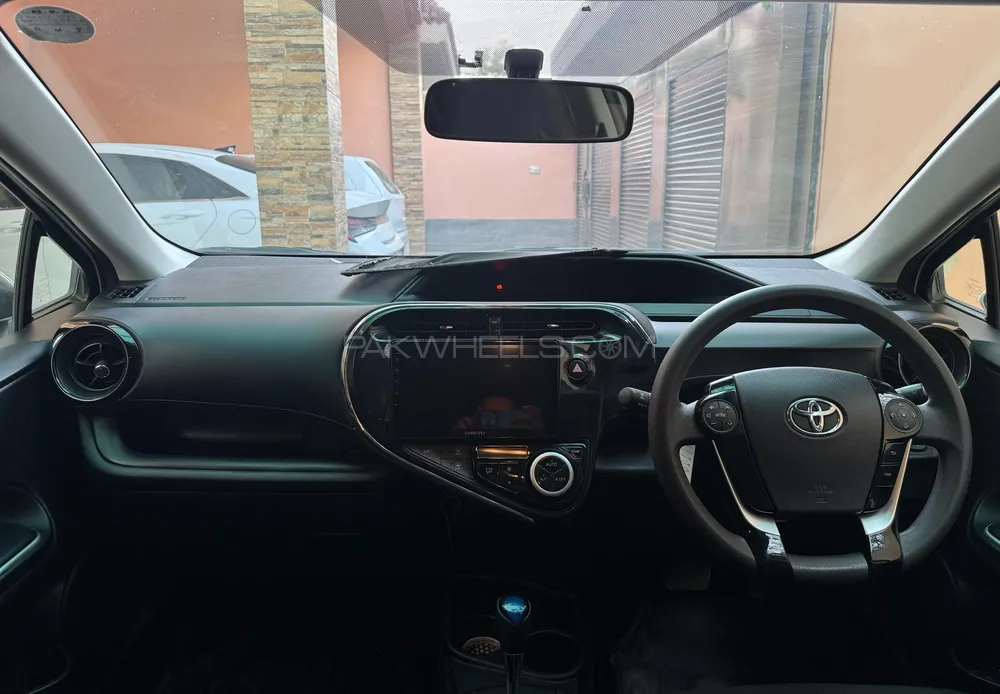 Toyota Aqua 2020 for Sale in Bahawalpur Toyota Aqua 2020 for Sale in Bahawalpur Image-6