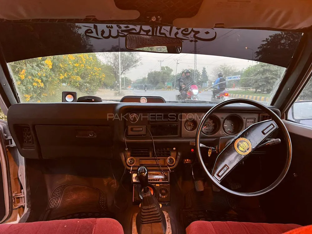 Toyota Corolla 1976 for Sale in Taxila Toyota Corolla 1976 for Sale in Taxila Image-9