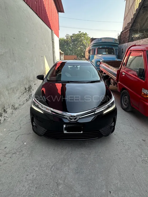 Toyota Corolla 2018 for Sale in Islamabad Image-1