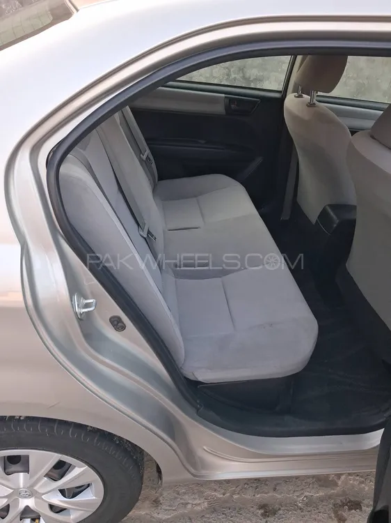 Toyota Corolla Axio 2013 for Sale in Sargodha Toyota Corolla Axio 2013 for Sale in Sargodha Image-1