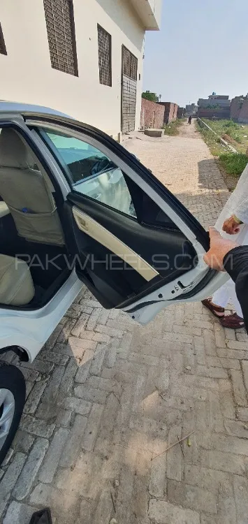Toyota Corolla 2017 for Sale in Farooqabad Toyota Corolla 2017 for Sale in Farooqabad Image-4