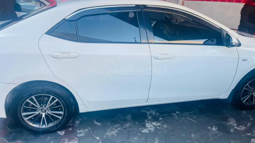 Toyota Corolla 2015 for Sale in Kohat Image-1