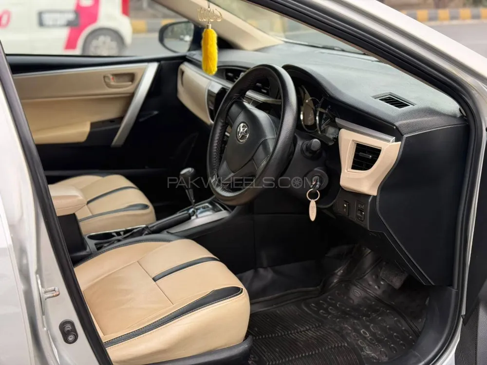 Toyota Corolla 2017 for Sale in Lahore Toyota Corolla 2017 for Sale in Lahore Image-5