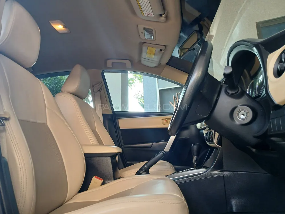 Toyota Corolla 2019 for Sale in Lahore Toyota Corolla 2019 for Sale in Lahore Image-13