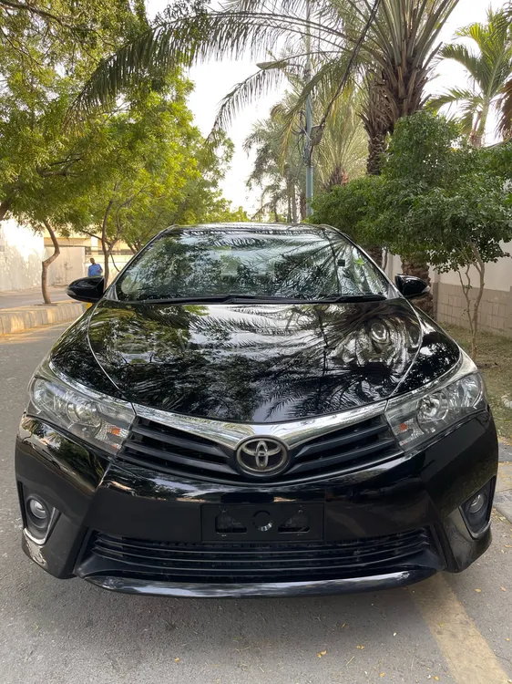 Toyota Corolla 2015 for Sale in Karachi Image-1