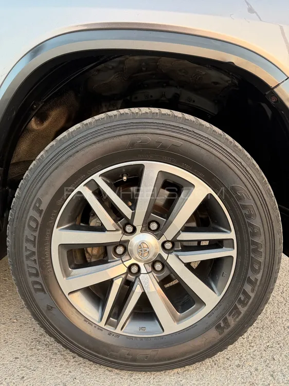 Toyota Fortuner 2017 for Sale in Gujranwala Toyota Fortuner 2017 for Sale in Gujranwala Image-10