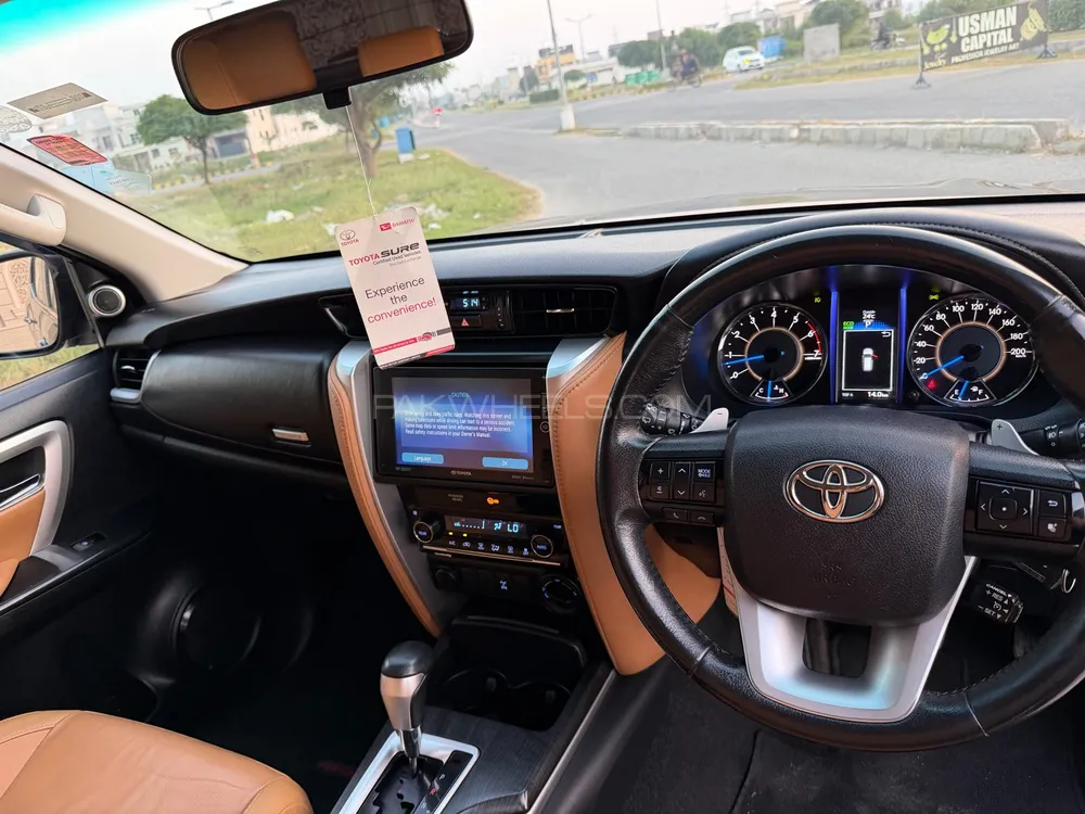 Toyota Fortuner 2017 for Sale in Gujranwala Toyota Fortuner 2017 for Sale in Gujranwala Image-9