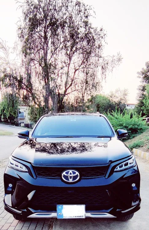 Toyota Fortuner 2022 for Sale in Islamabad Image-1