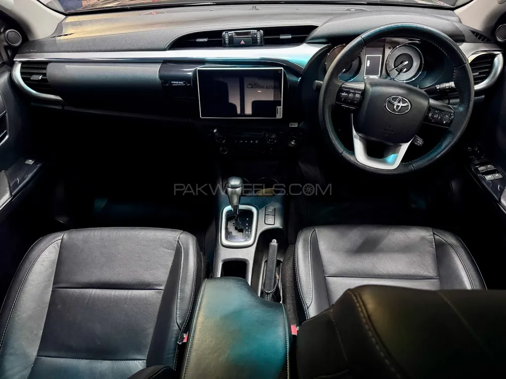 Toyota Hilux 2022 for Sale in Karachi Toyota Hilux 2022 for Sale in Karachi Image-5