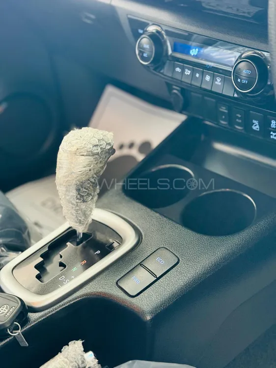 Toyota Hilux 2022 for Sale in Swat Toyota Hilux 2022 for Sale in Swat Image-8