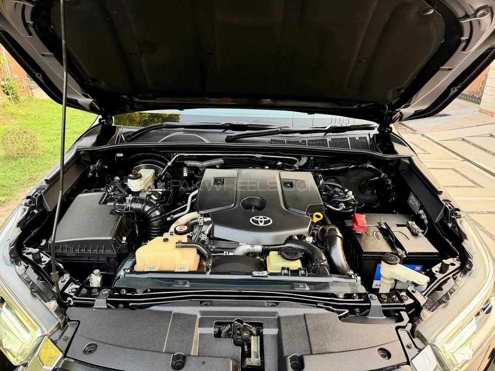 Toyota Hilux 2021 for Sale in Lahore Toyota Hilux 2021 for Sale in Lahore Image-11