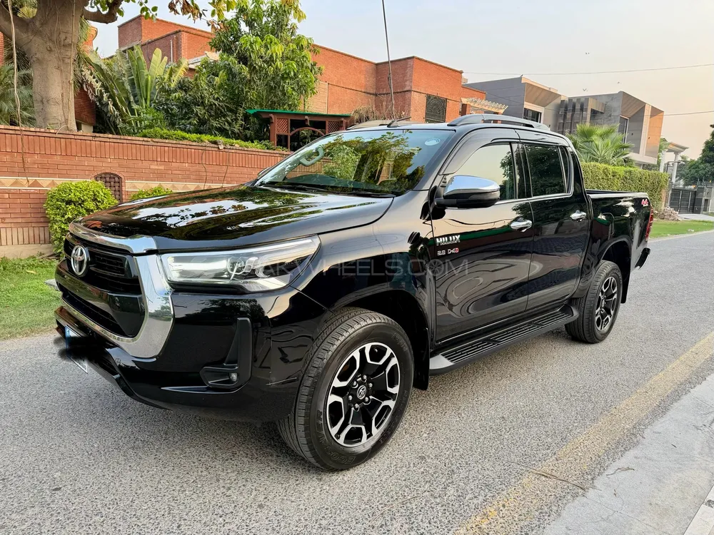 Toyota Hilux 2021 for Sale in Lahore Toyota Hilux 2021 for Sale in Lahore Image-4