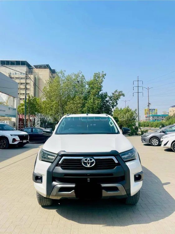 Toyota Hilux 2021 for Sale in Karachi Image-1