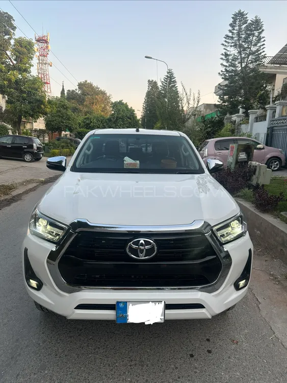 Toyota Hilux 2022 for Sale in Islamabad Image-1