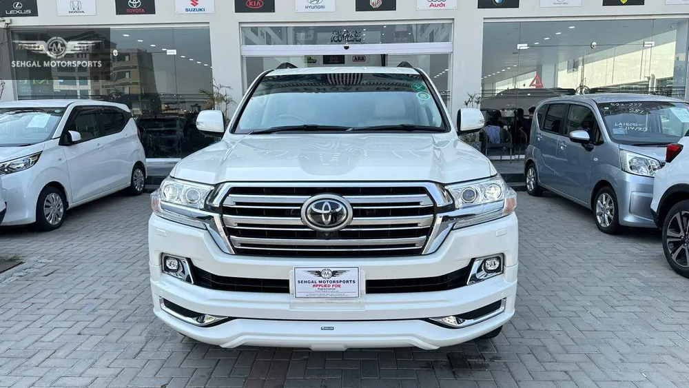 Toyota Land Cruiser 2018 for Sale in Islamabad Image-1