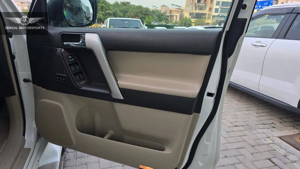 Toyota Prado 2012 for Sale in Islamabad Toyota Prado 2012 for Sale in Islamabad Image-7