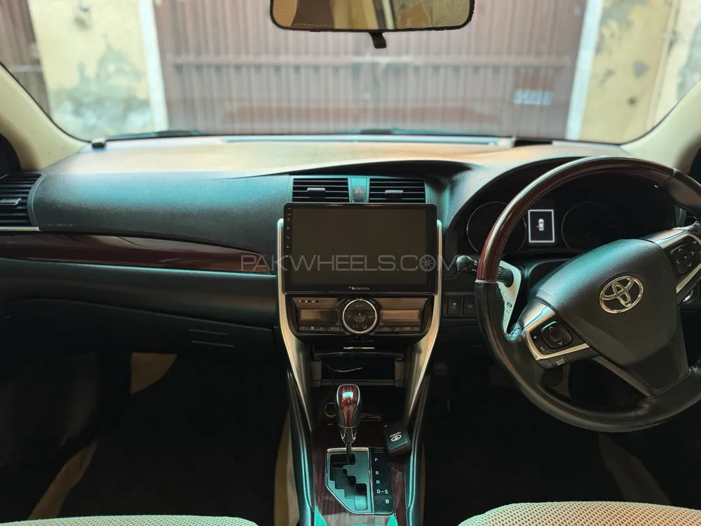 Toyota Premio 2017 for Sale in Islamabad Toyota Premio 2017 for Sale in Islamabad Image-14