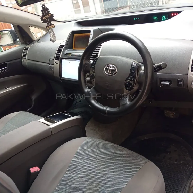 Toyota Prius 2009 for Sale in Rawalpindi Toyota Prius 2009 for Sale in Rawalpindi Image-4