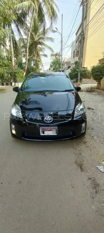 Toyota Prius 2011 for Sale in Karachi Image-1