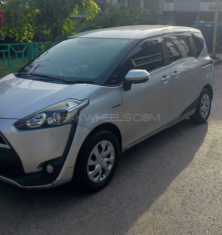 Toyota Sienta 2015 for Sale in Rawalpindi Toyota Sienta 2015 for Sale in Rawalpindi Image-2