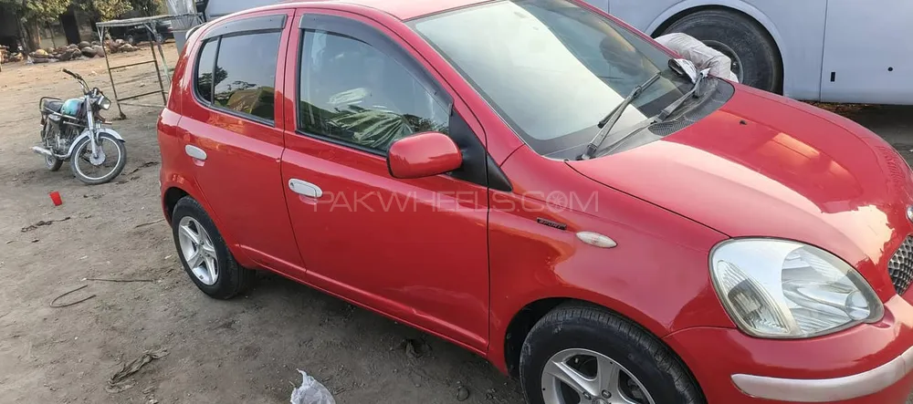Toyota Vitz 2004 for Sale in Islamabad Image-1